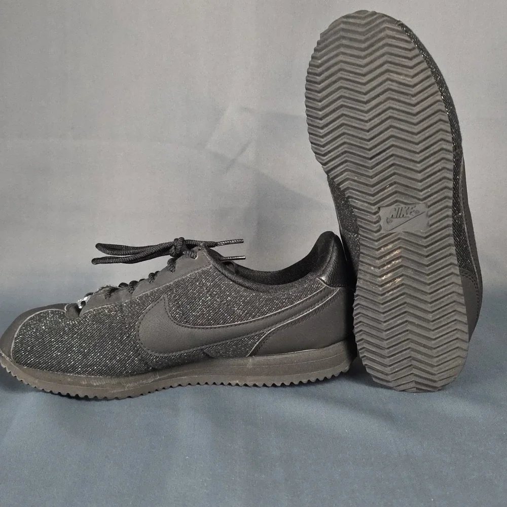 Nike Cortez Glitter Green And Black Youth Sneakers Size‎ 5Y AA3498-002